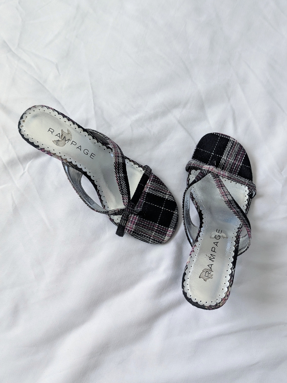 Super Cute Y2K Rampage Black Plaid Heeled Sandals with Pink Accent - Picture 2 of 4
